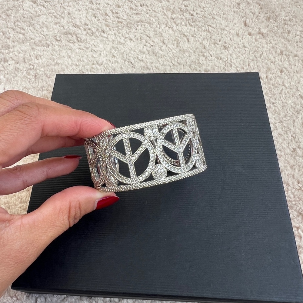 Brand New Elegant Silver Cuff Bracelet!